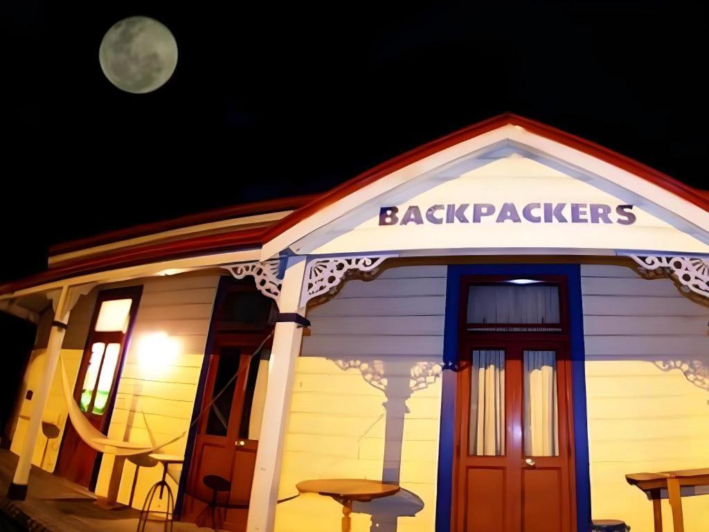 Stables Lodge Backpackers Napier Esterno foto
